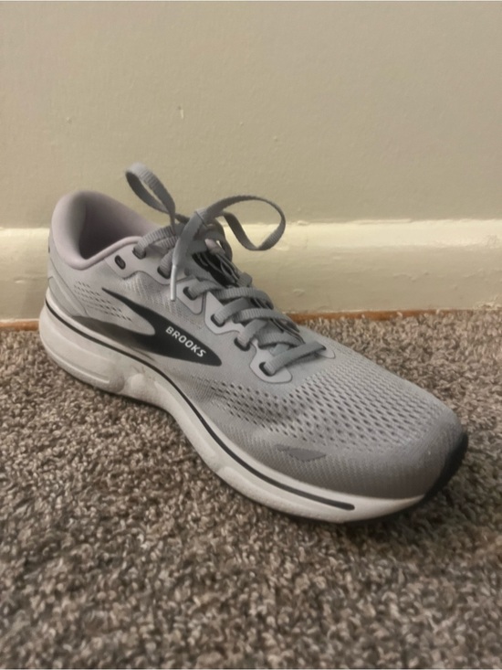 Brooks Other - Brooks Ghost 15 Running Shoe - Light Gray w/ Black and White